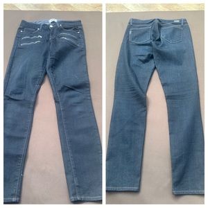 Paige Edgemont jeans size 28 B306
Inseam 30”